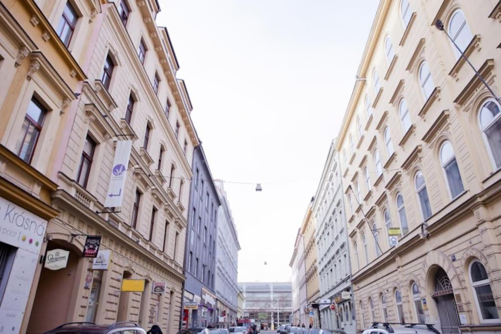 Апартаменты Rhythm And Style In Prague City Center Andel Экстерьер фото